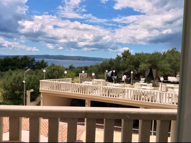 Hotel Conte Baška Voda Buitenkant foto